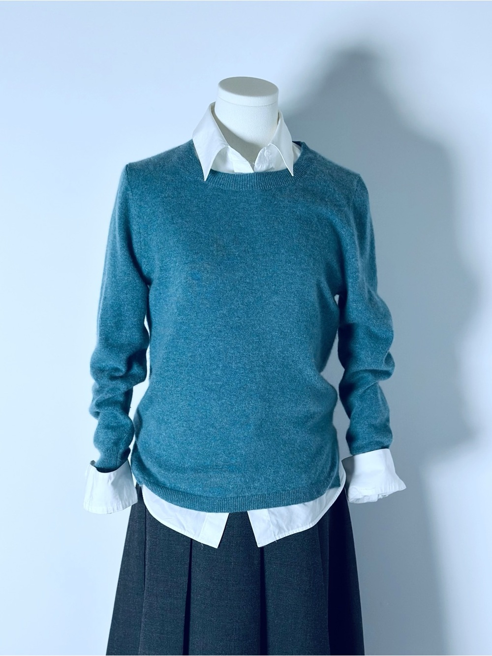 J.Crew Excellent Condition 100% Cashmere Crewneck Sweater Women’s S Teal Blue